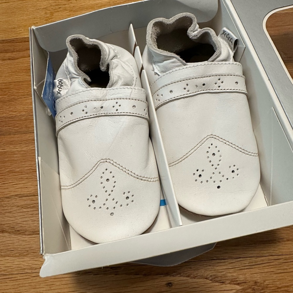 Bobux White Baby Walker Sneakers Minimalist Design